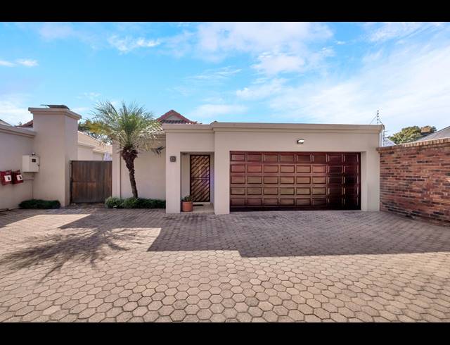 3 BEDROOM TOWNHOUSE FOR SALE IN LINDEN